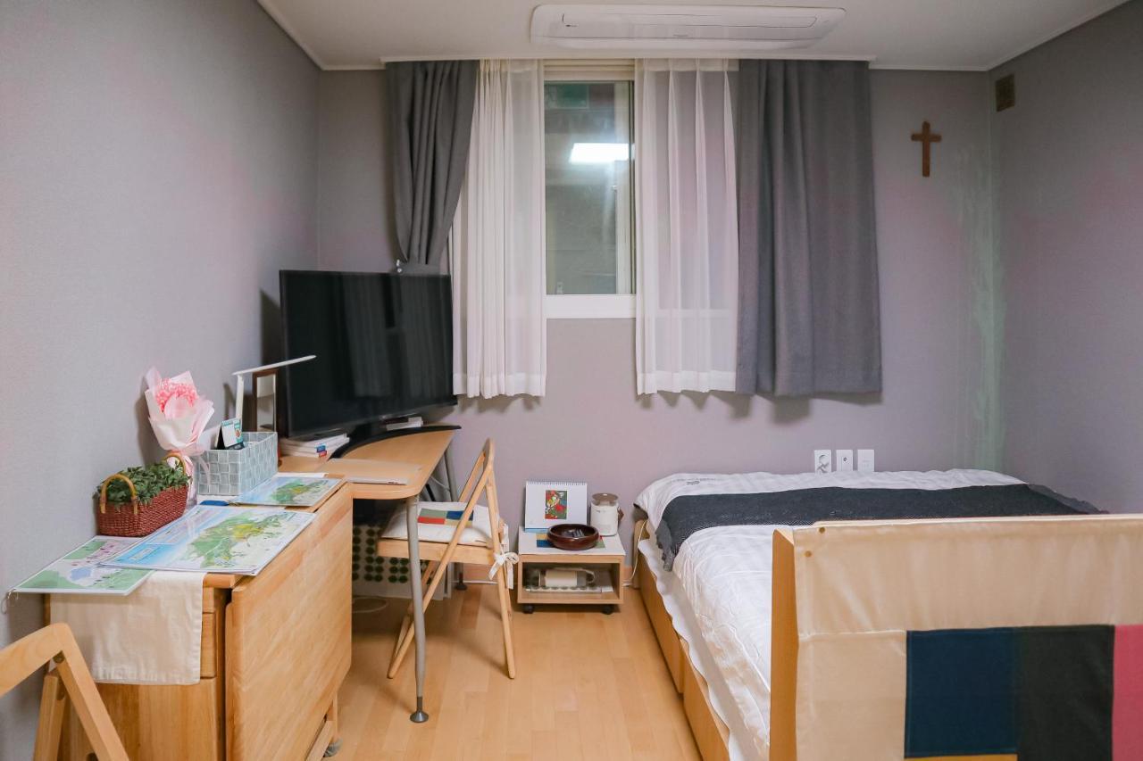 Gyeongbokgung Palace Seochon Christian Home - Foreigner Only Séoul Extérieur photo
